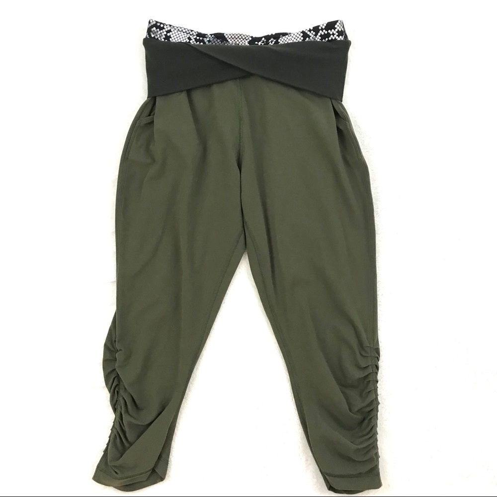 Lululemon Sunset Salutation Crop Green / Snakeskin